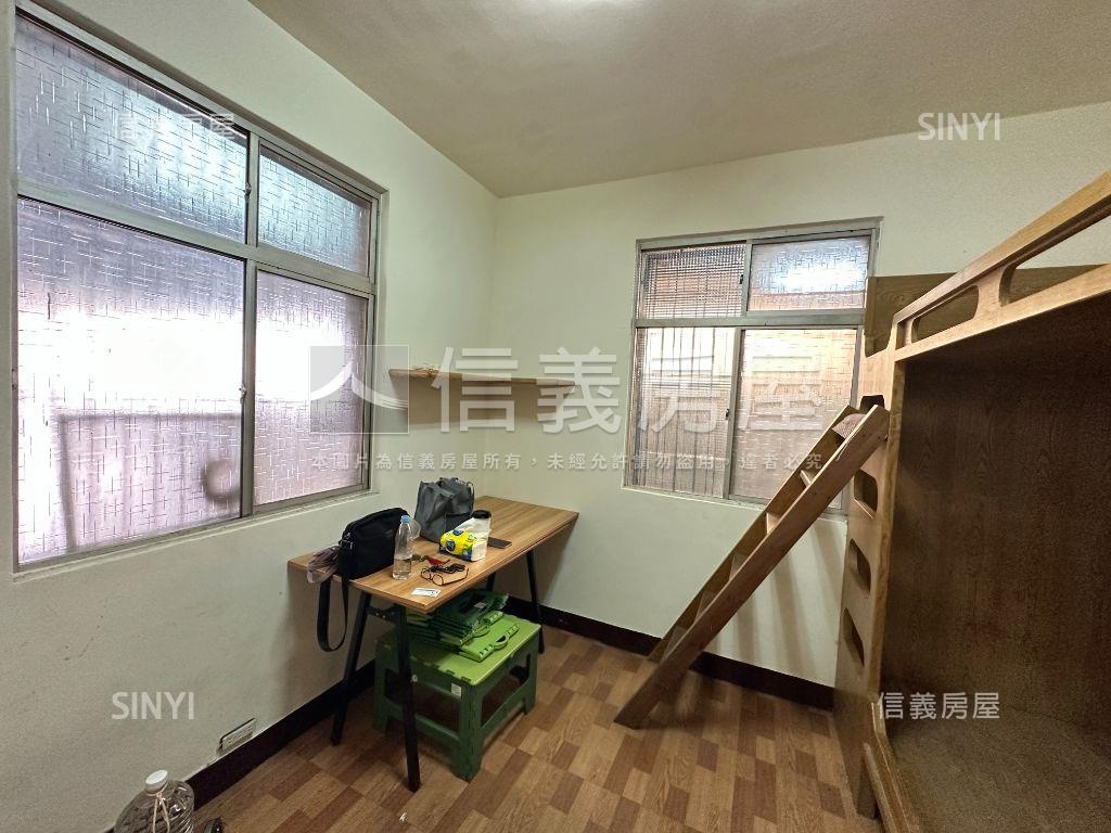 京華城旁邊間大一樓房屋室內格局與周邊環境