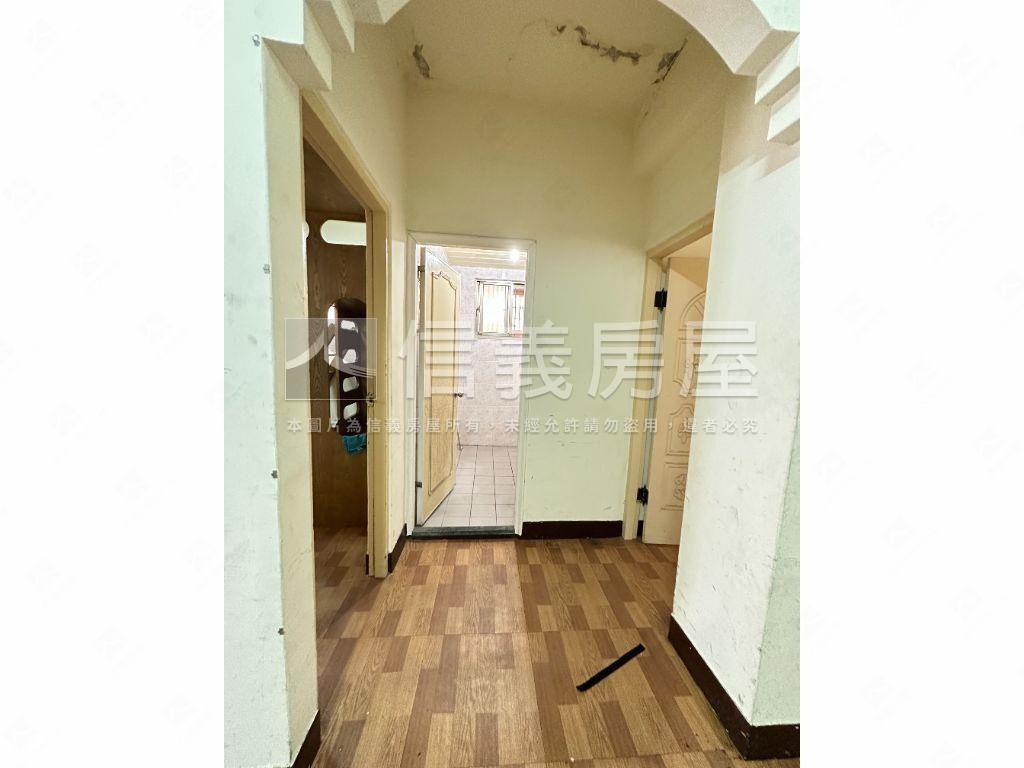 京華城旁邊間大一樓房屋室內格局與周邊環境