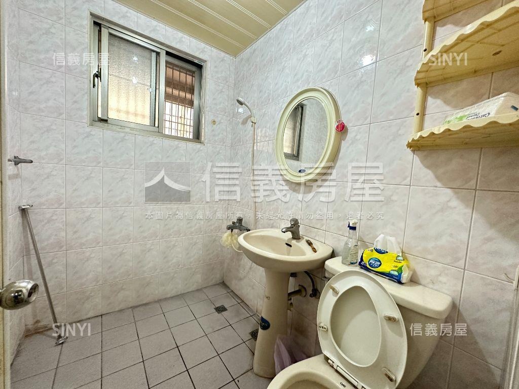 京華城旁邊間大一樓房屋室內格局與周邊環境