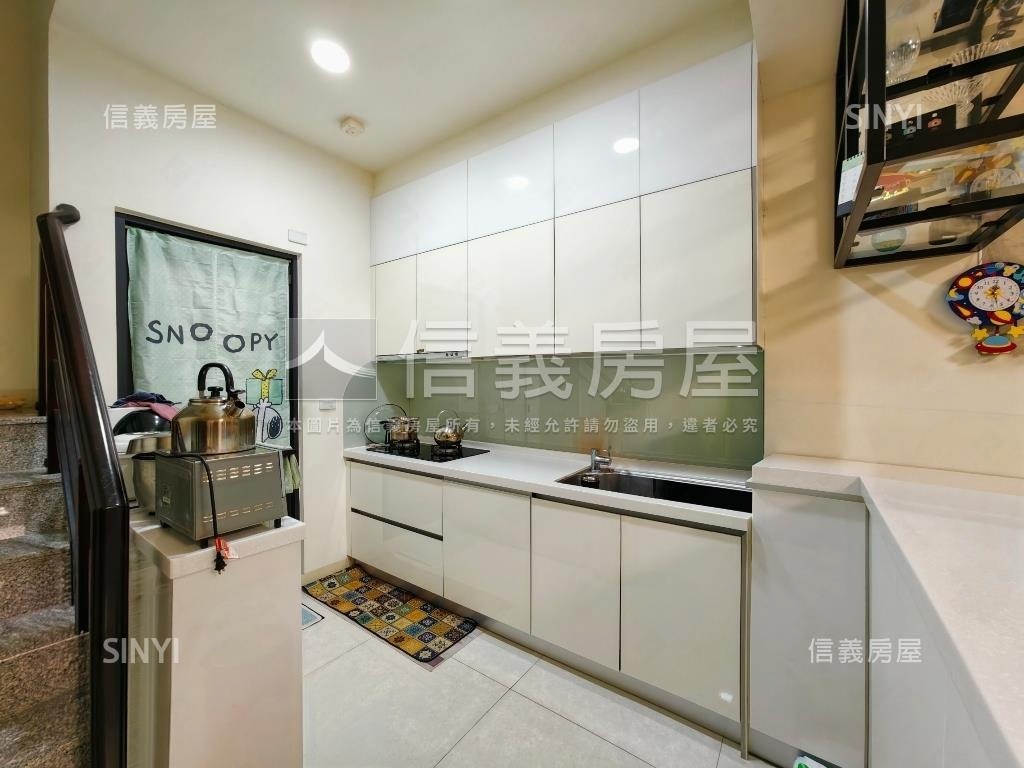 小港‧近公園質感美車墅房屋室內格局與周邊環境