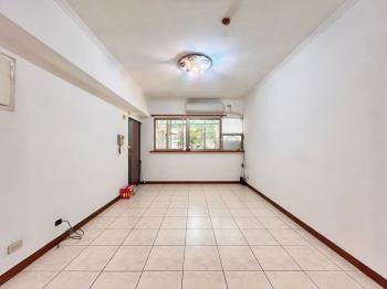 映皇府邸肆房車位