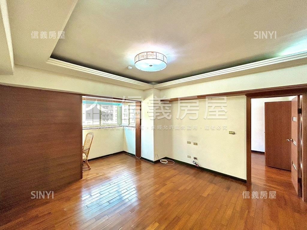 公乙朝外採光美屋房屋室內格局與周邊環境