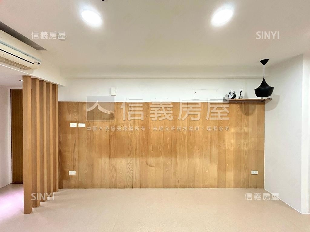 稀有星雲低總電梯平面２房房屋室內格局與周邊環境