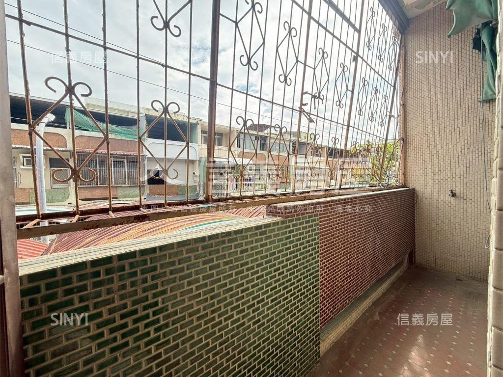 近日新國小＿舒適車墅房屋室內格局與周邊環境