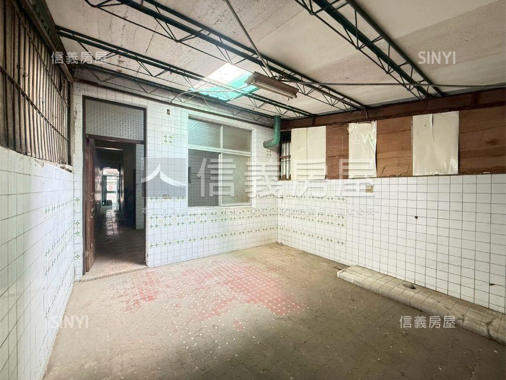 近日新國小＿舒適車墅房屋室內格局與周邊環境