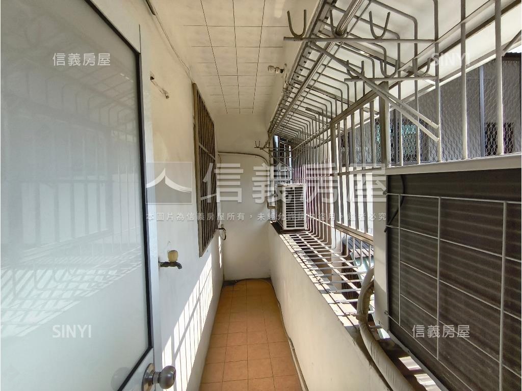 收租自用五房五衛公寓三樓房屋室內格局與周邊環境