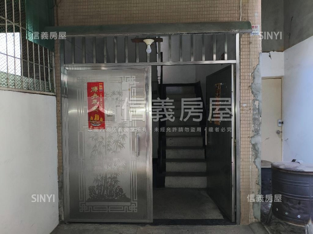 收租自用五房五衛公寓三樓房屋室內格局與周邊環境