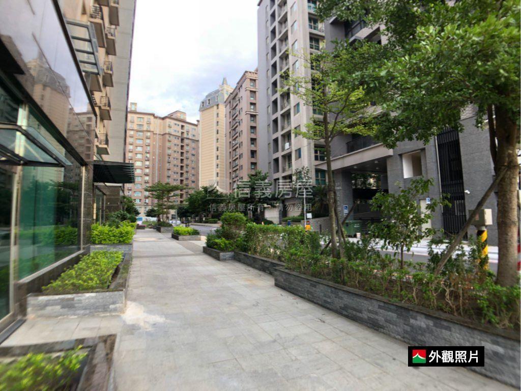 專任露台近公園三房車位房屋室內格局與周邊環境