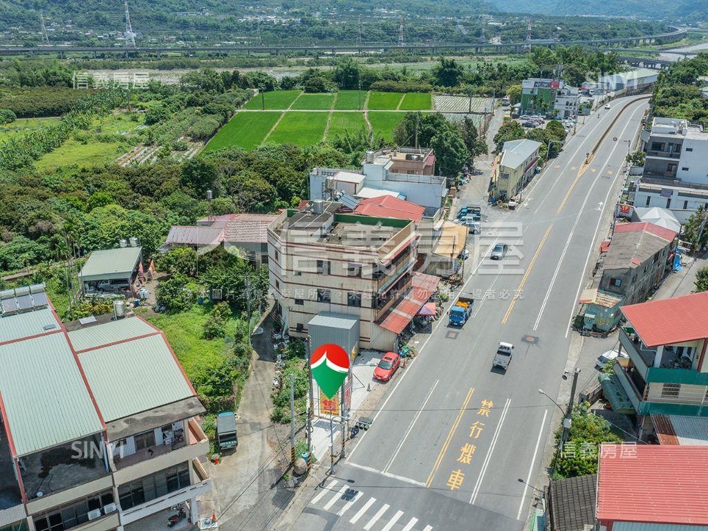 急售！臨２０米路顯眼角地房屋室內格局與周邊環境
