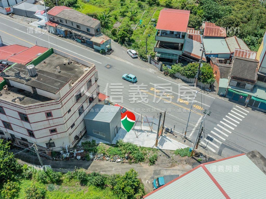 急售！臨２０米路顯眼角地房屋室內格局與周邊環境