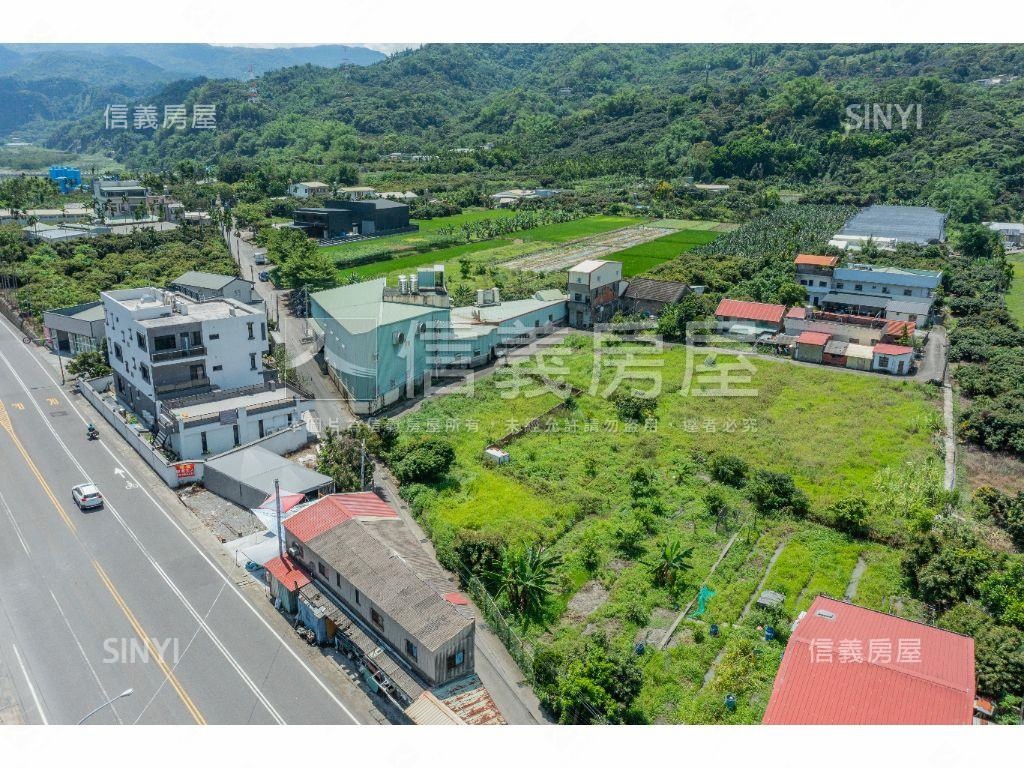 急售！臨２０米路顯眼角地房屋室內格局與周邊環境