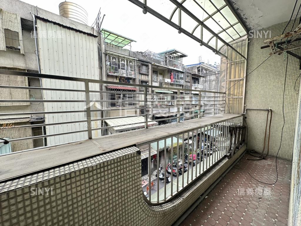 專任金庫旁旺厝房屋室內格局與周邊環境