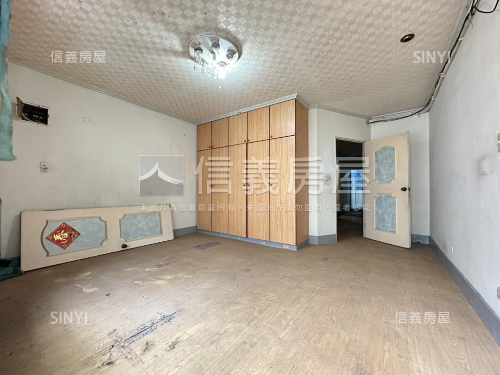 專任金庫旁旺厝房屋室內格局與周邊環境