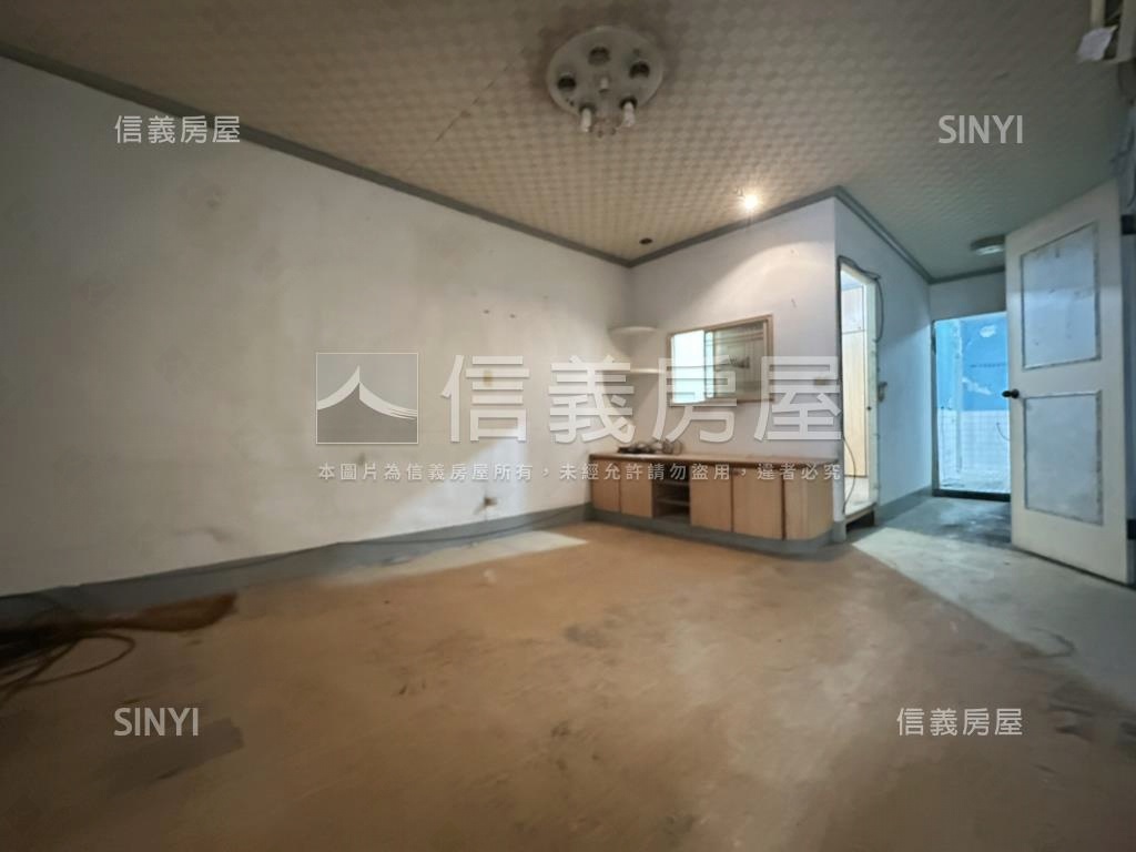 專任金庫旁旺厝房屋室內格局與周邊環境