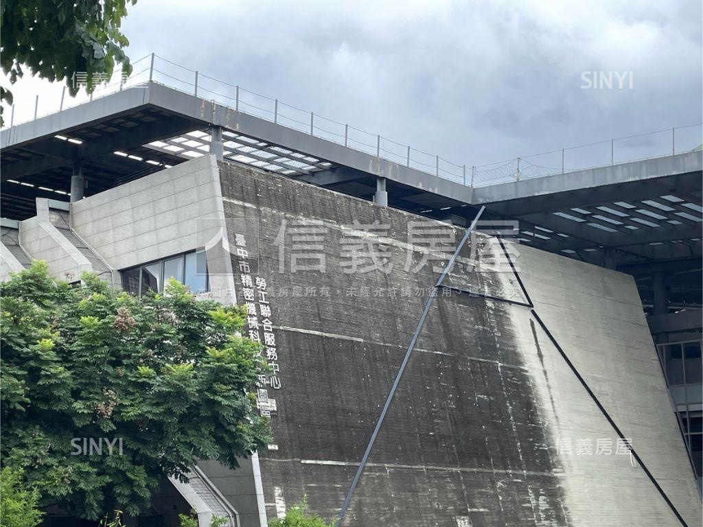 烏日巨鼎花園三房平車房屋室內格局與周邊環境
