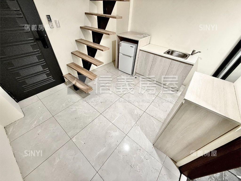 三光整棟收租１３間美透天房屋室內格局與周邊環境