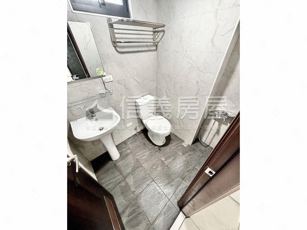 三光整棟收租１３間美透天房屋室內格局與周邊環境