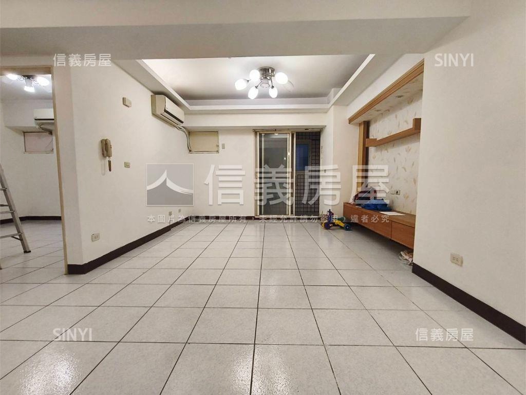 近好市多三房車位房屋室內格局與周邊環境