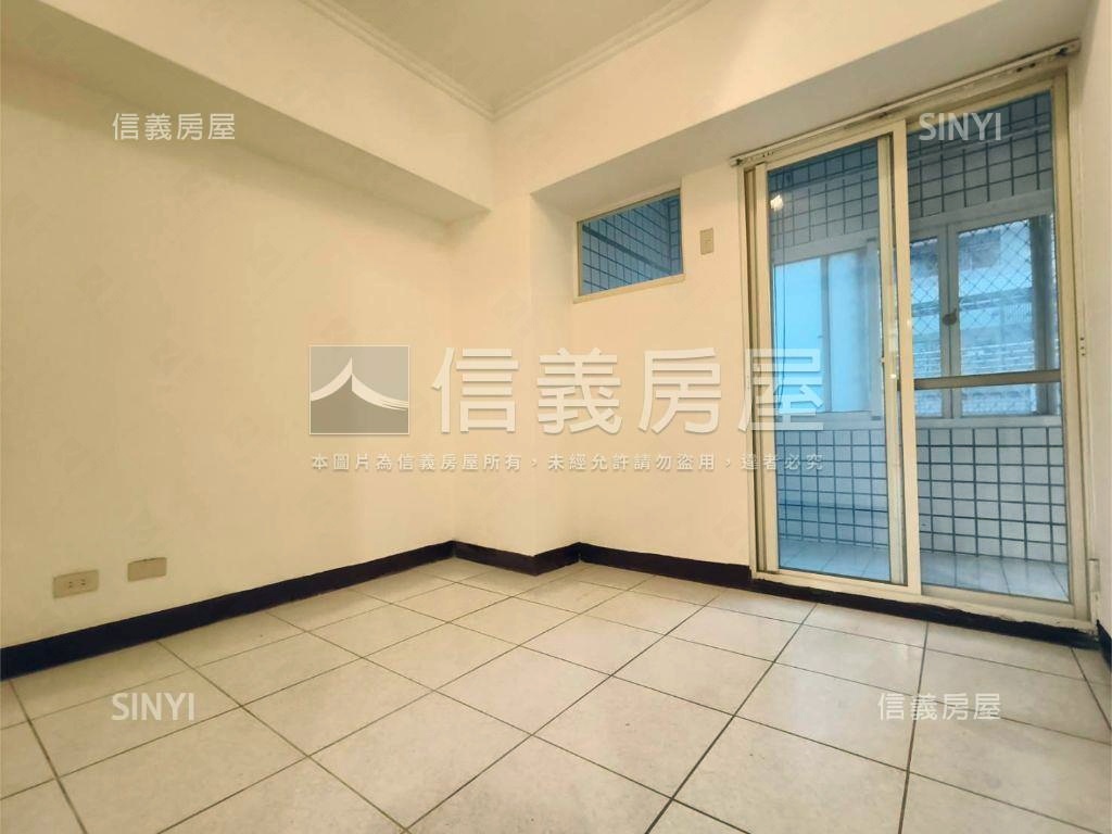 近好市多三房車位房屋室內格局與周邊環境