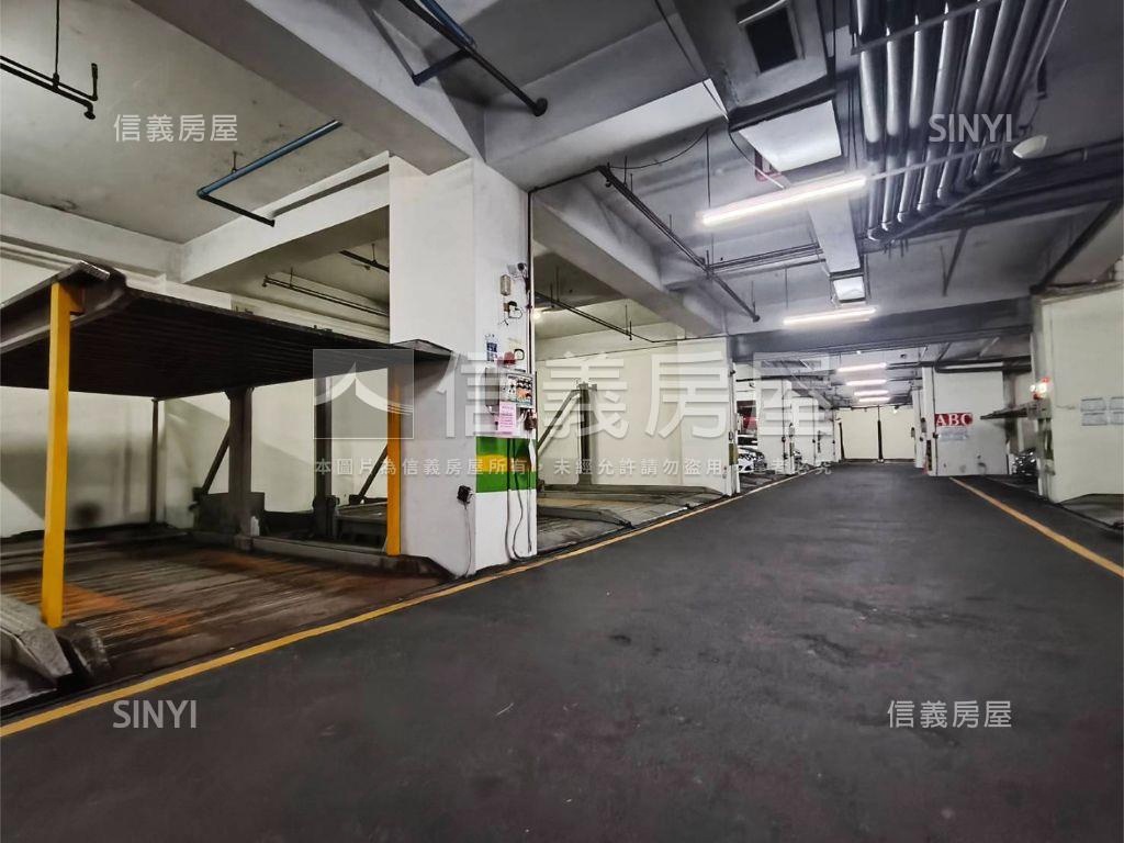 近好市多三房車位房屋室內格局與周邊環境