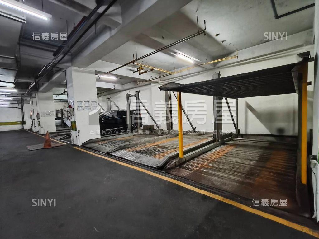 近好市多三房車位房屋室內格局與周邊環境