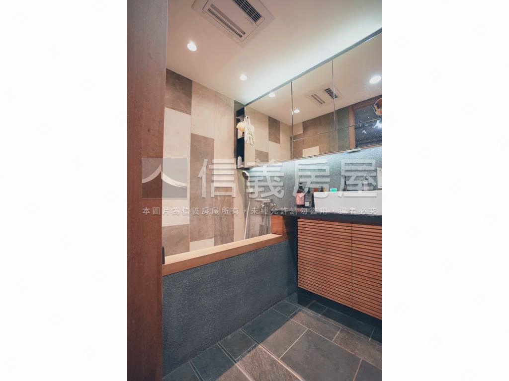 副都心站都峰苑房屋室內格局與周邊環境