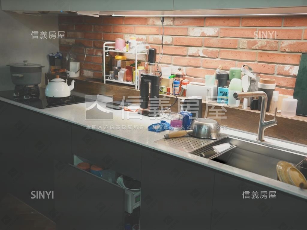 副都心站都峰苑房屋室內格局與周邊環境