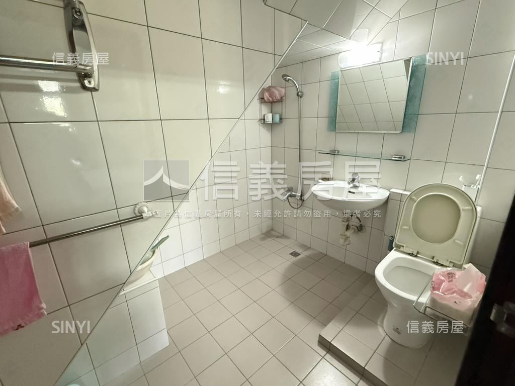 學校旁健康三街店住房屋室內格局與周邊環境