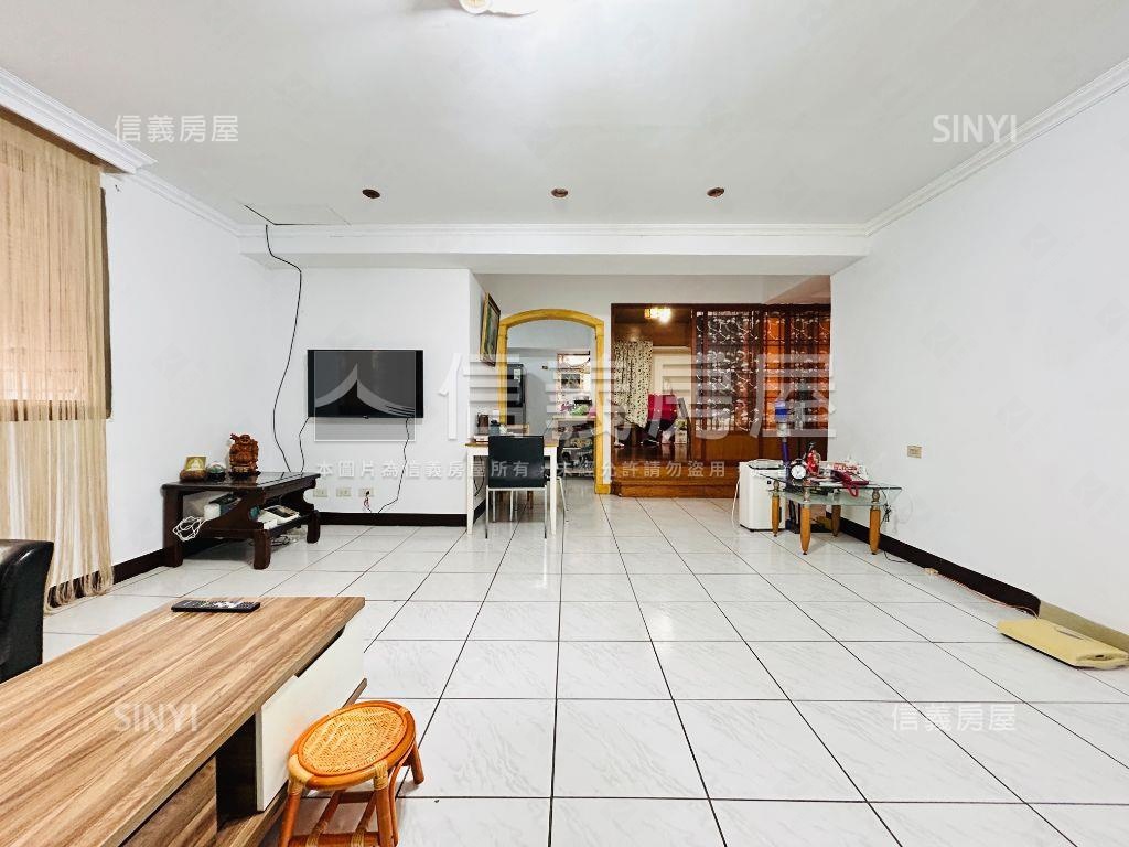 『夢蝶』三房稀有大空間房屋室內格局與周邊環境