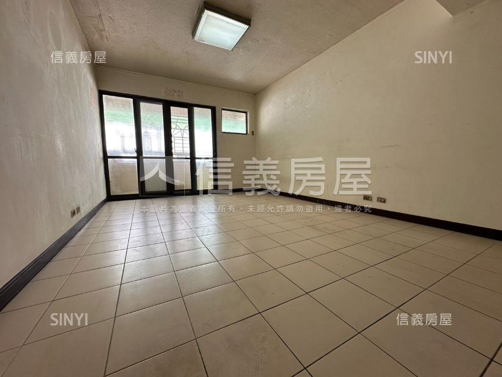 未來體育園區稀有國泰３房房屋室內格局與周邊環境