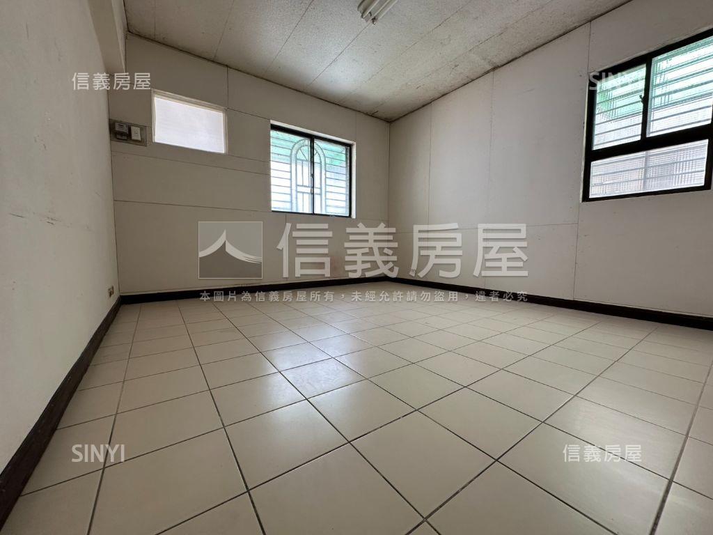 未來體育園區稀有國泰３房房屋室內格局與周邊環境