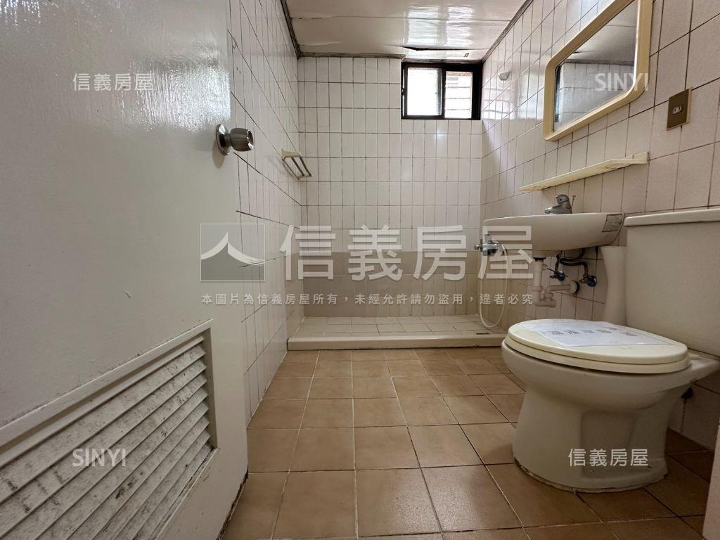未來體育園區稀有國泰３房房屋室內格局與周邊環境