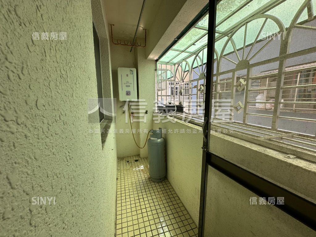 未來體育園區稀有國泰３房房屋室內格局與周邊環境