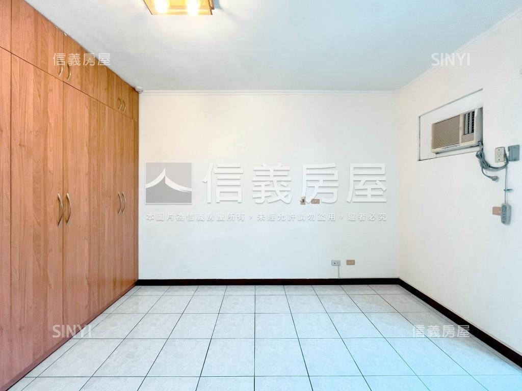 五期．利亞倫敦四房＋車位房屋室內格局與周邊環境