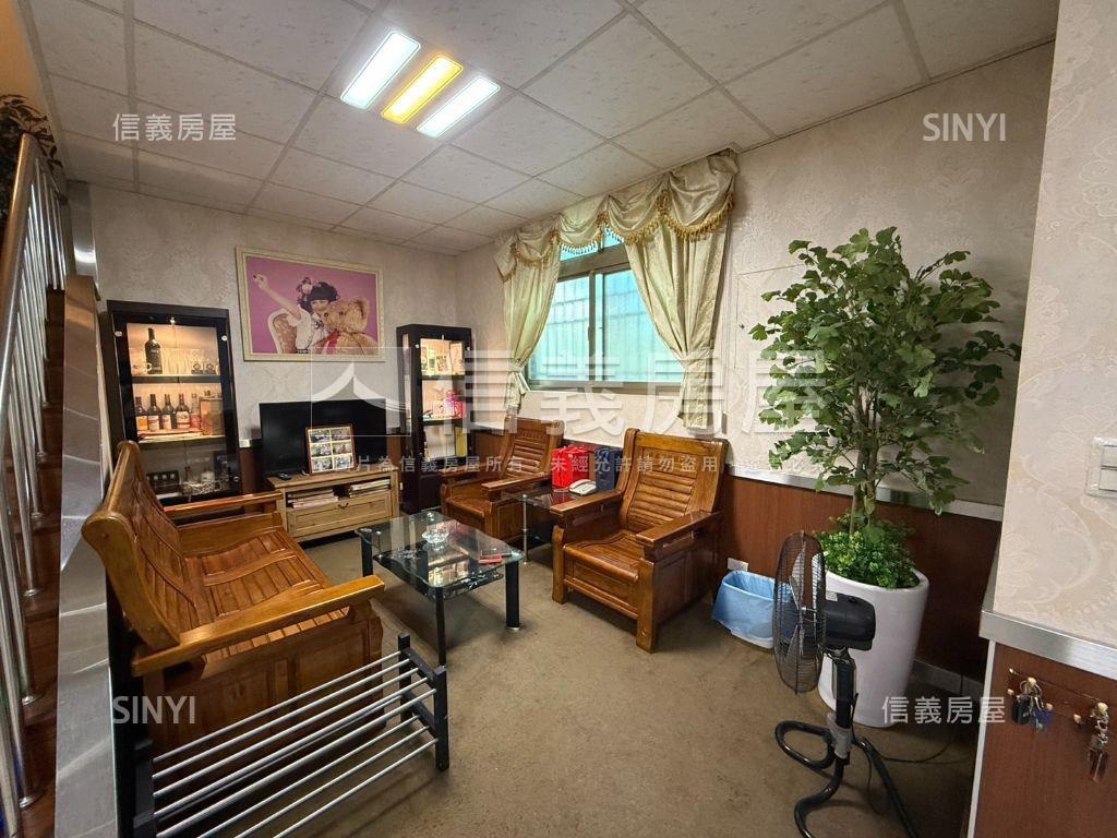 ★鳳鳴山景靜幽透天☆房屋室內格局與周邊環境