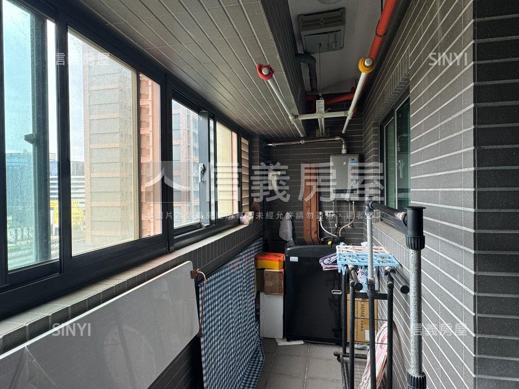 近青埔國小大三房雙車位房屋室內格局與周邊環境