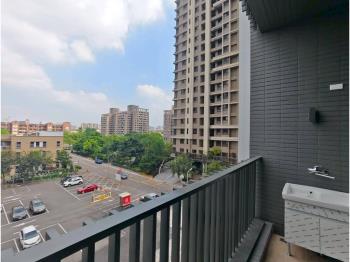 浩瀚湖濱城４樓美商辦