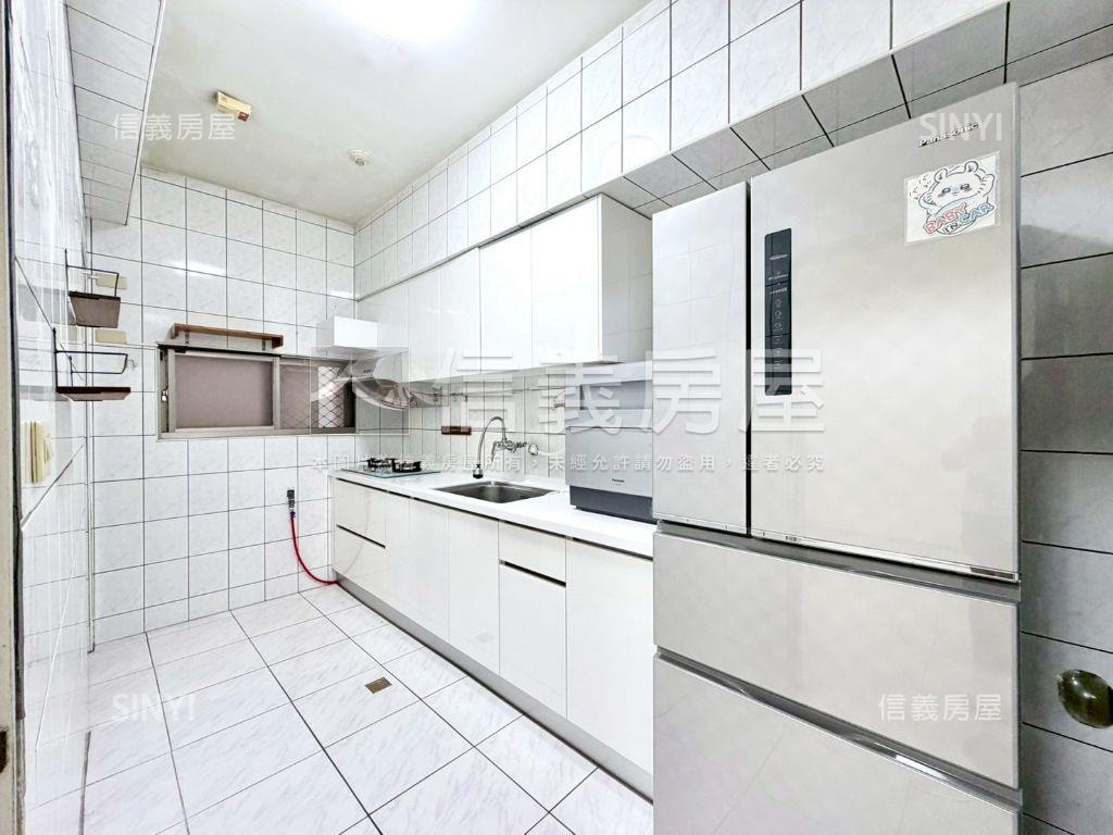 後驛．四房車位四面採光房屋室內格局與周邊環境