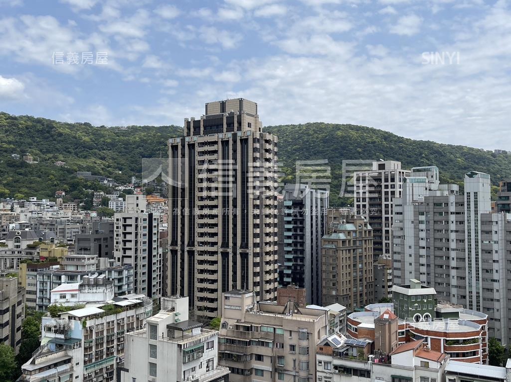 天母紘琚層峰景觀戶房屋室內格局與周邊環境