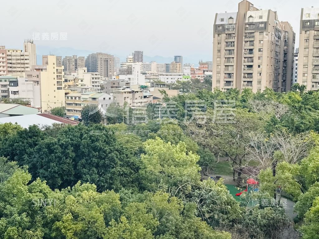 逢甲公園第一排大三房平車房屋室內格局與周邊環境