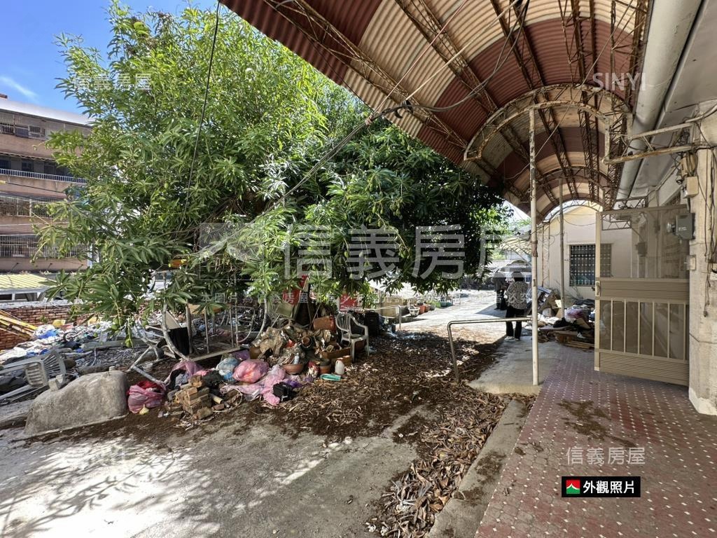 平實芳鄰面公園庭院平房房屋室內格局與周邊環境
