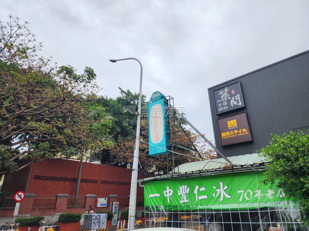 順天中來稀有一房平面車位房屋室內格局與周邊環境