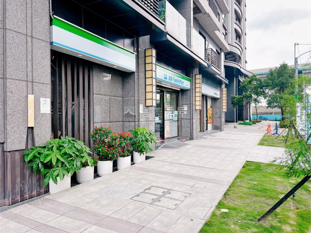 合新合心．雙層美學空間房屋室內格局與周邊環境