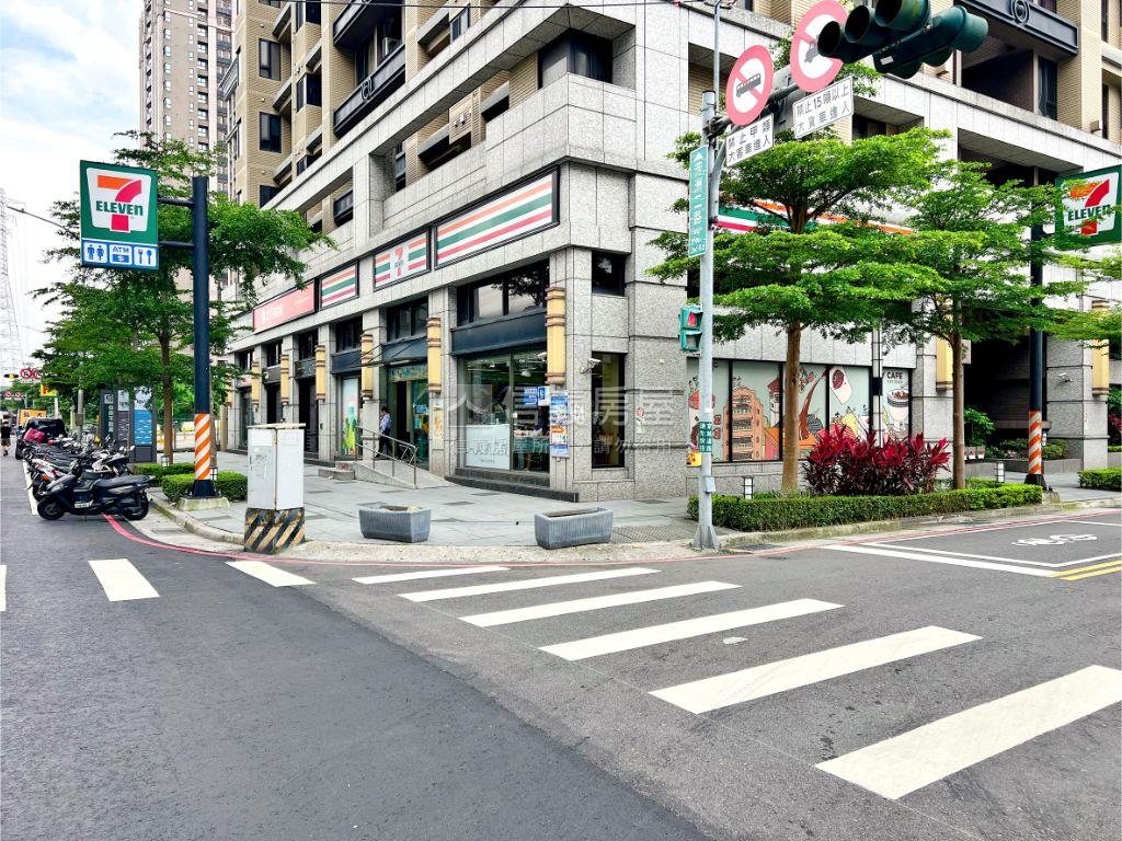 合新合心．雙層美學空間房屋室內格局與周邊環境