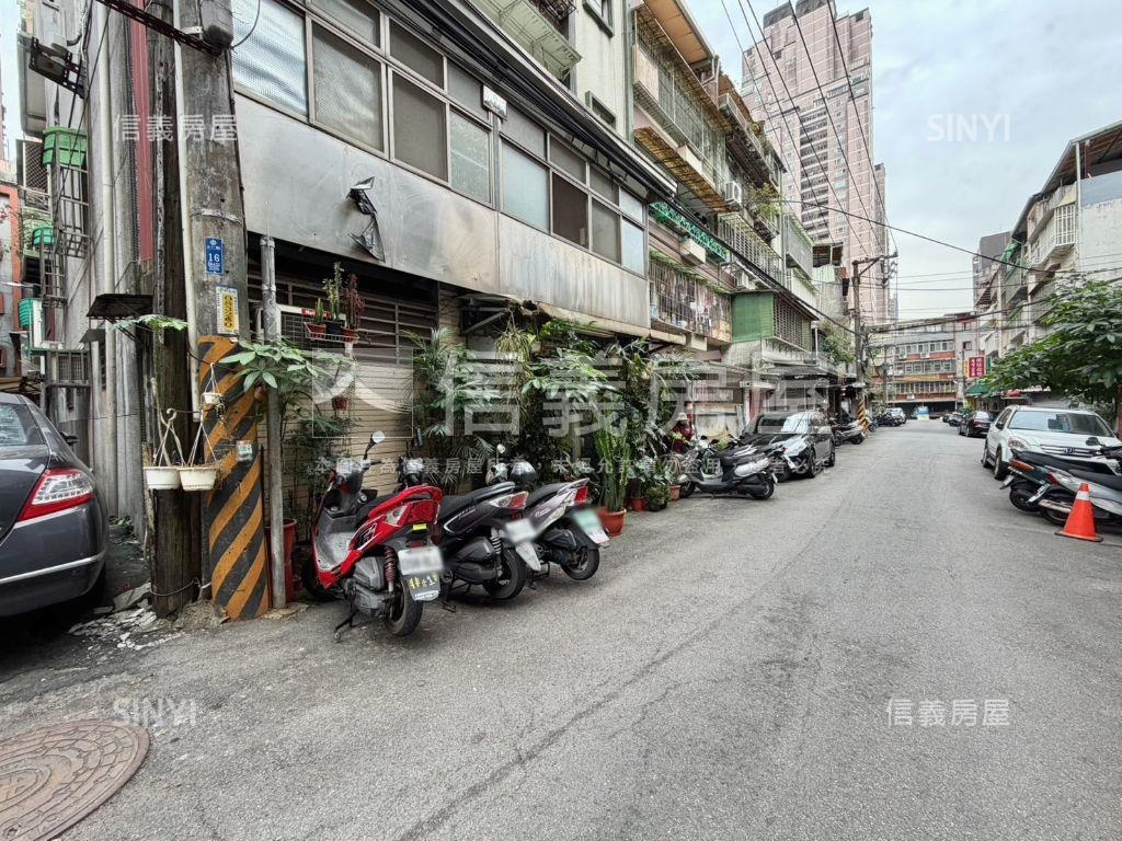 近捷運一樓停車方便房屋室內格局與周邊環境