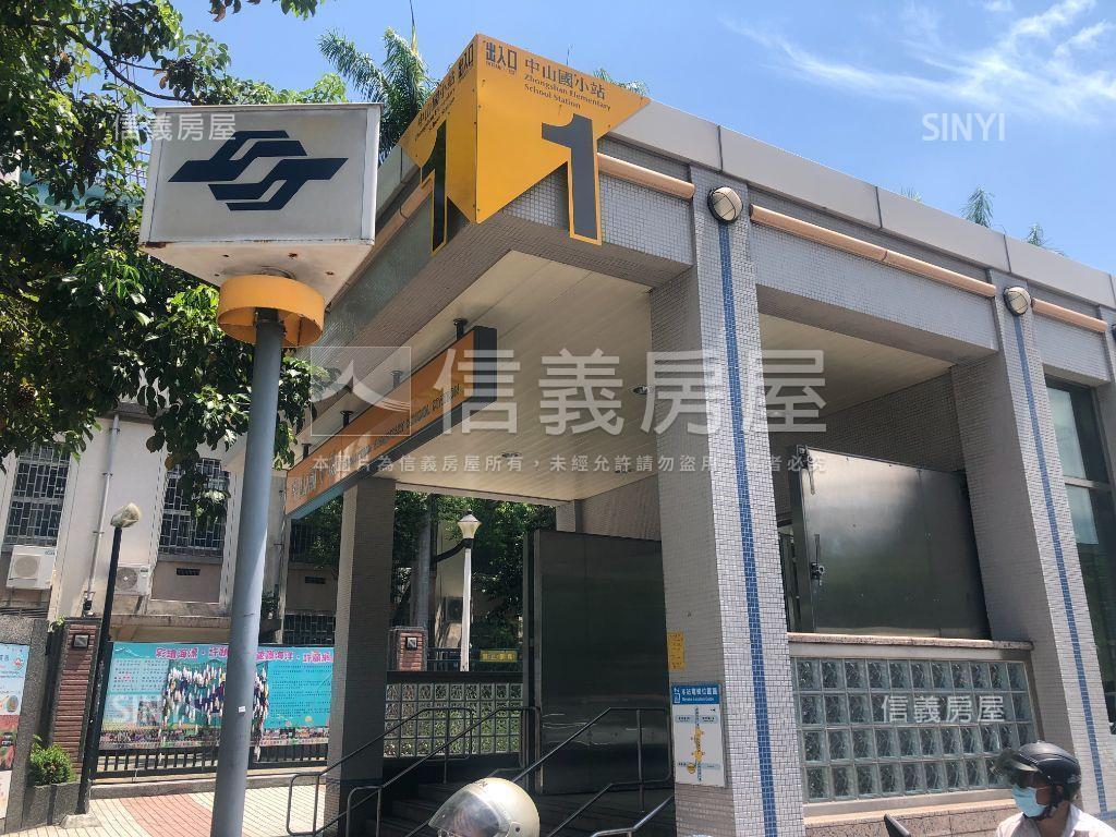 捷運（米勒）附休旅車位房屋室內格局與周邊環境