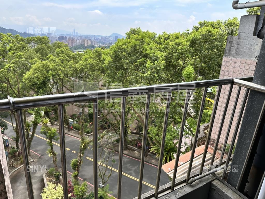 黎明清境。豪墅房屋室內格局與周邊環境