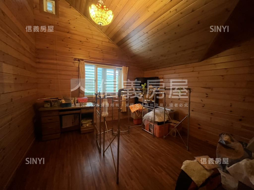龍潭高園路大地坪原木屋房屋室內格局與周邊環境