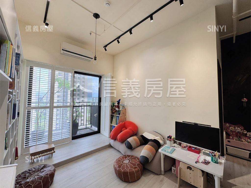 文華匯次頂樓精裝歐風兩房房屋室內格局與周邊環境