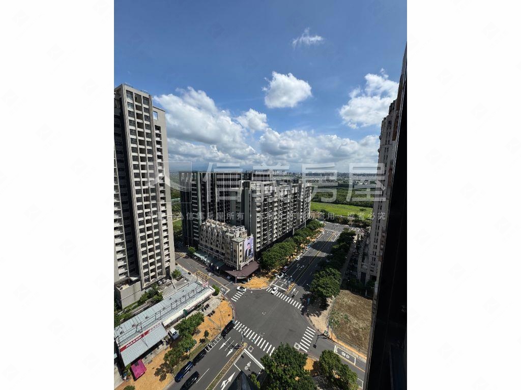 文華匯次頂樓精裝歐風兩房房屋室內格局與周邊環境